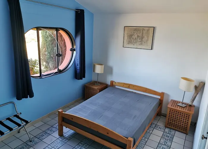Maison Vue A Porquerolles بيت للعطل