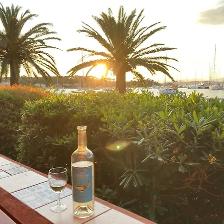 Hébergement de vacances Maison Vue à Porquerolles Hyères